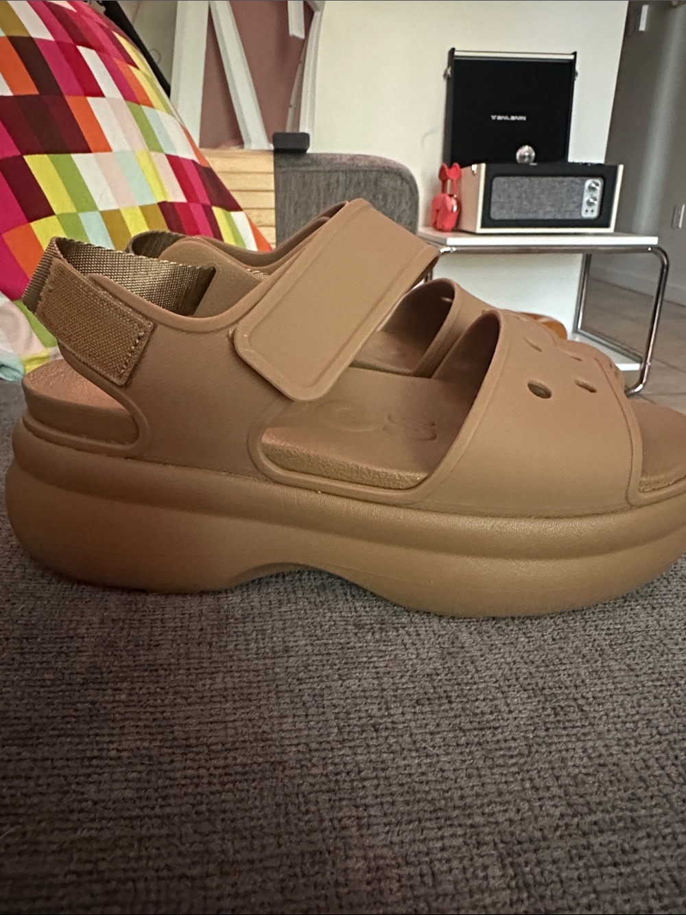 Crocs Soho Y-Strap Sandal Women's size 7 NWOT - Picture 6 of 6